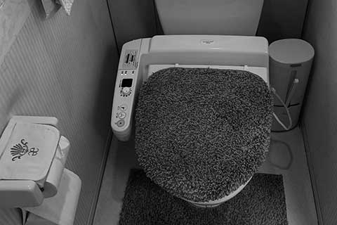 -カフェのトイレをイメージしたお洒落なトイレと洗面化粧台リフォーム-