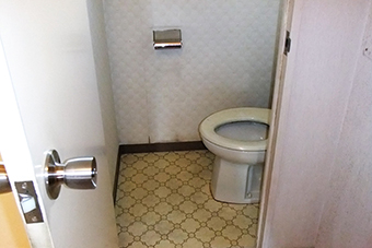 -ペットの行き来が自由になる中古マンションリフォーム-