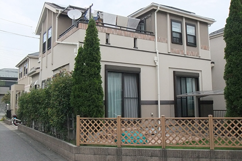 -保証があって塗装職人がいるから安心できる外壁塗装リフォーム-