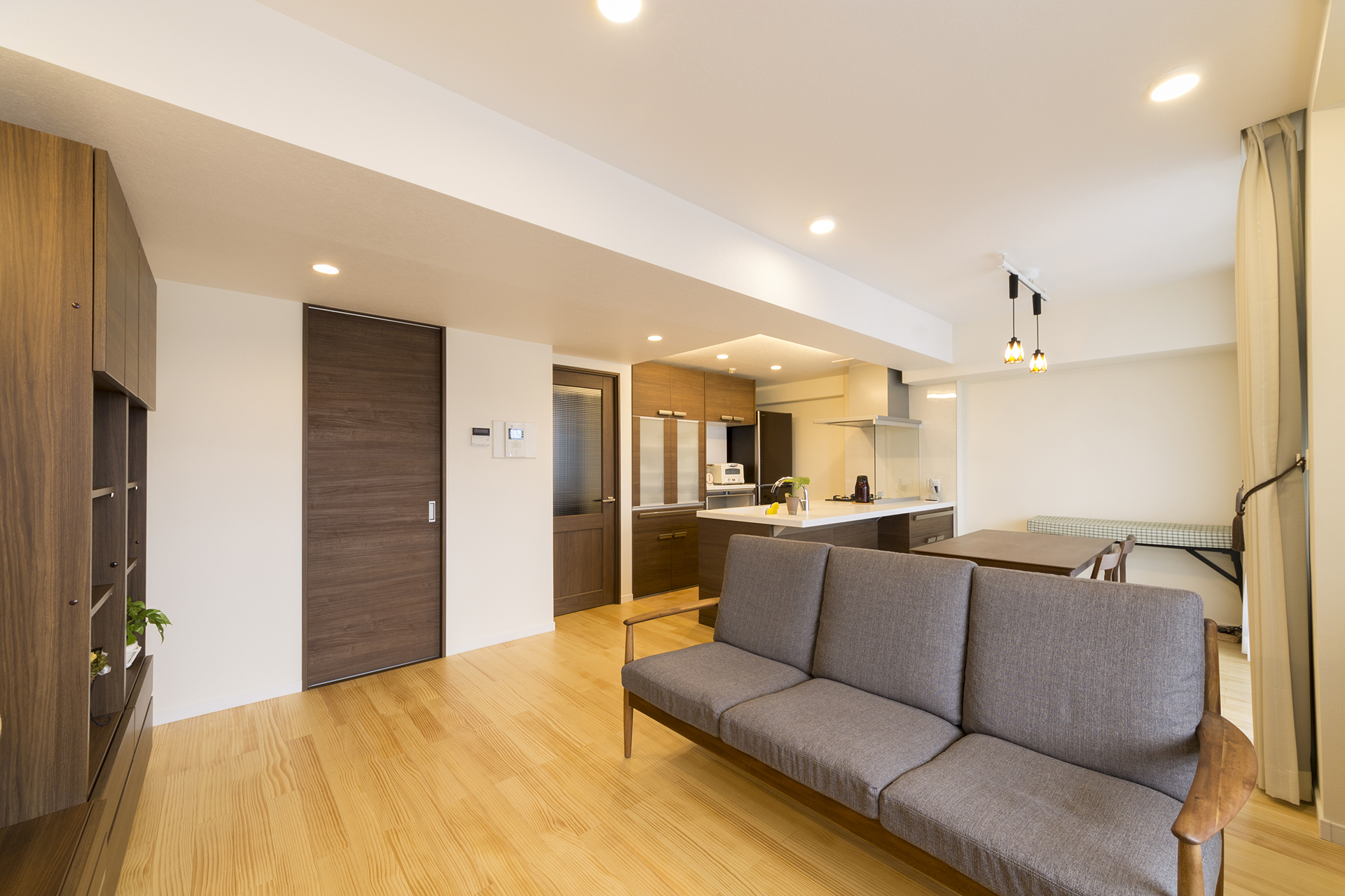 千葉のリフォーム リノベーション リフォーム施工事例 千葉市花見川区 防音床と無垢フローリングで快適な中古マンションリノベーション