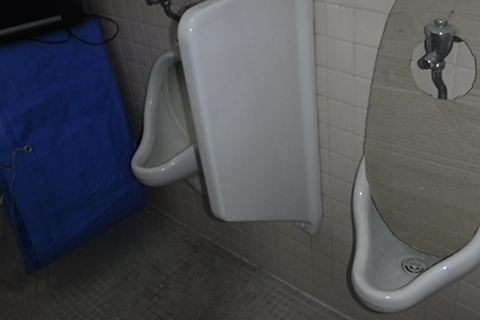 -モダンなモノトーンインテリアの家のキッチン・浴室・洗面リフォーム-