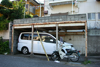 -車庫屋根部分を有効利用、塩害対策も施したカーポートリフォーム-