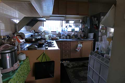 -収納充実したシステムキッチンへの入れ替えリフォーム-