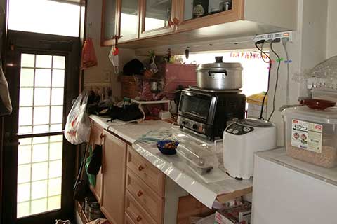 -収納充実したシステムキッチンへの入れ替えリフォーム-
