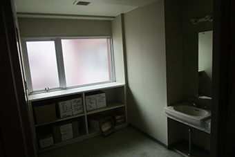 -社員寮の託児所にトイレをリフォームで増設しました-