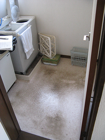 水回りの湿気で弱った床をリフォームしました n201304_02.jpg