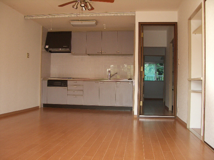 汚れの進んだマンションを賃貸用にリフォームしてリフレッシュf201305_04.jpg