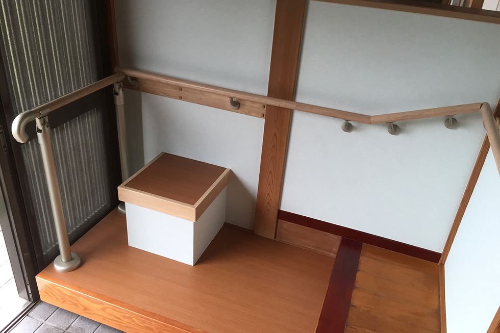 長生郡白子町　S様 玄関の出入りが安全になる敷台の造作リフォーム