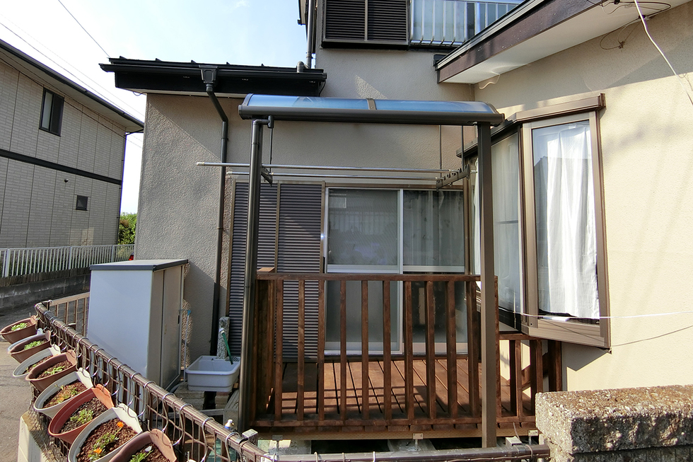 -材料にこだわった屋根付きウッドデッキへのエクステリアリフォーム-