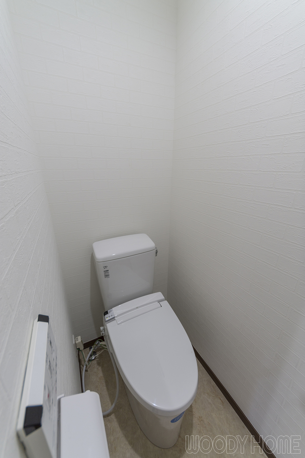 -トイレ 三階建て木造住宅を耐震・断熱・間取り変更リフォームでエコで快適な家に-