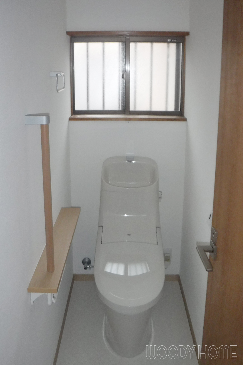 -トイレ  窓・床・壁断熱と間取り変更で収納を増やすキッチン/LDKと水回りリフォーム-
