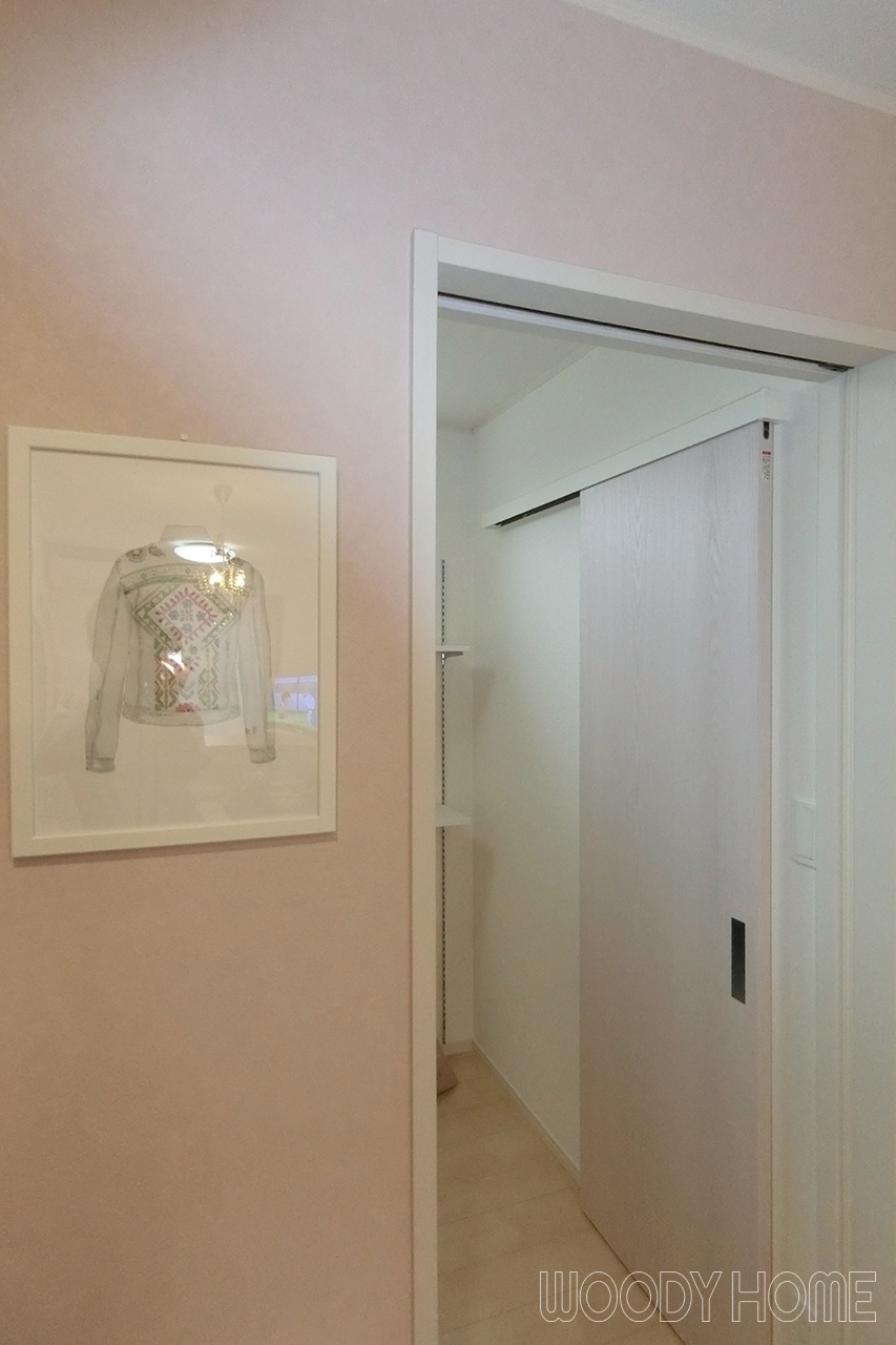 -その他  建売の新築住宅にウッドデッキと窓にシャッターを後付けしてカスタマイズ-