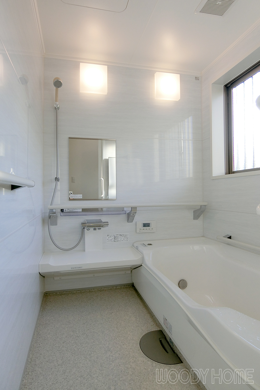 -浴室  広すぎた寒い浴室を断熱性の高いコンパクトなユニットバスにリフォーム-