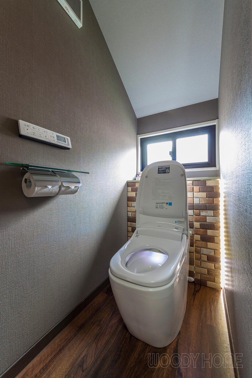 -その他  カフェのトイレをイメージしたお洒落なトイレと洗面化粧台リフォーム-