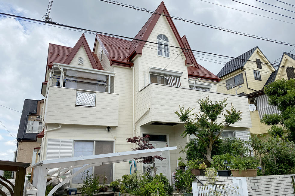 八街市 T様 台風被害からの屋根の復旧-併せて外壁塗装も行い色味にもこだわりました