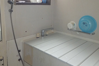 -三階建て木造住宅を耐震・断熱・間取り変更リフォームでエコで快適な家に-