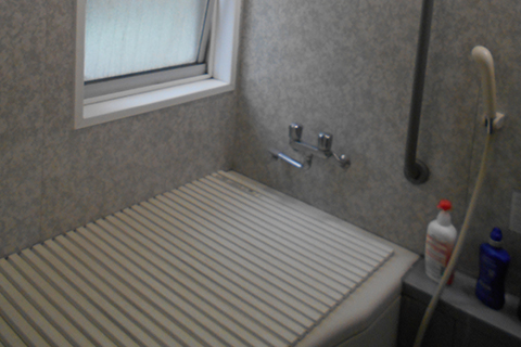 -築30年の木造住宅を床・窓断熱とキッチン水回りリフォームで新築以上の家に-