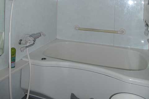 -ゆったりした間取りとシックなインテリアのマンションリフォーム-