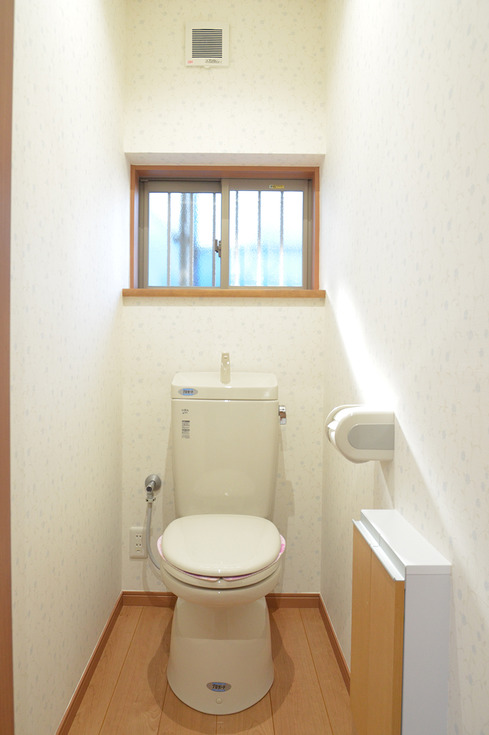 向きを変えて使い安くなったトイレ 水回り設備入れ替え