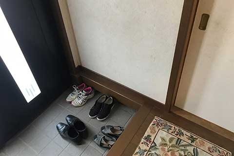 玄関 リフォーム前