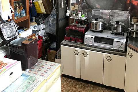 キッチンの窓台 リフォーム前