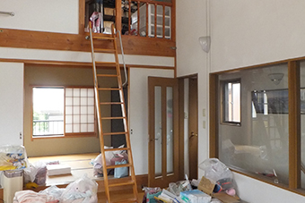 はしごで昇り降りしていたロフト